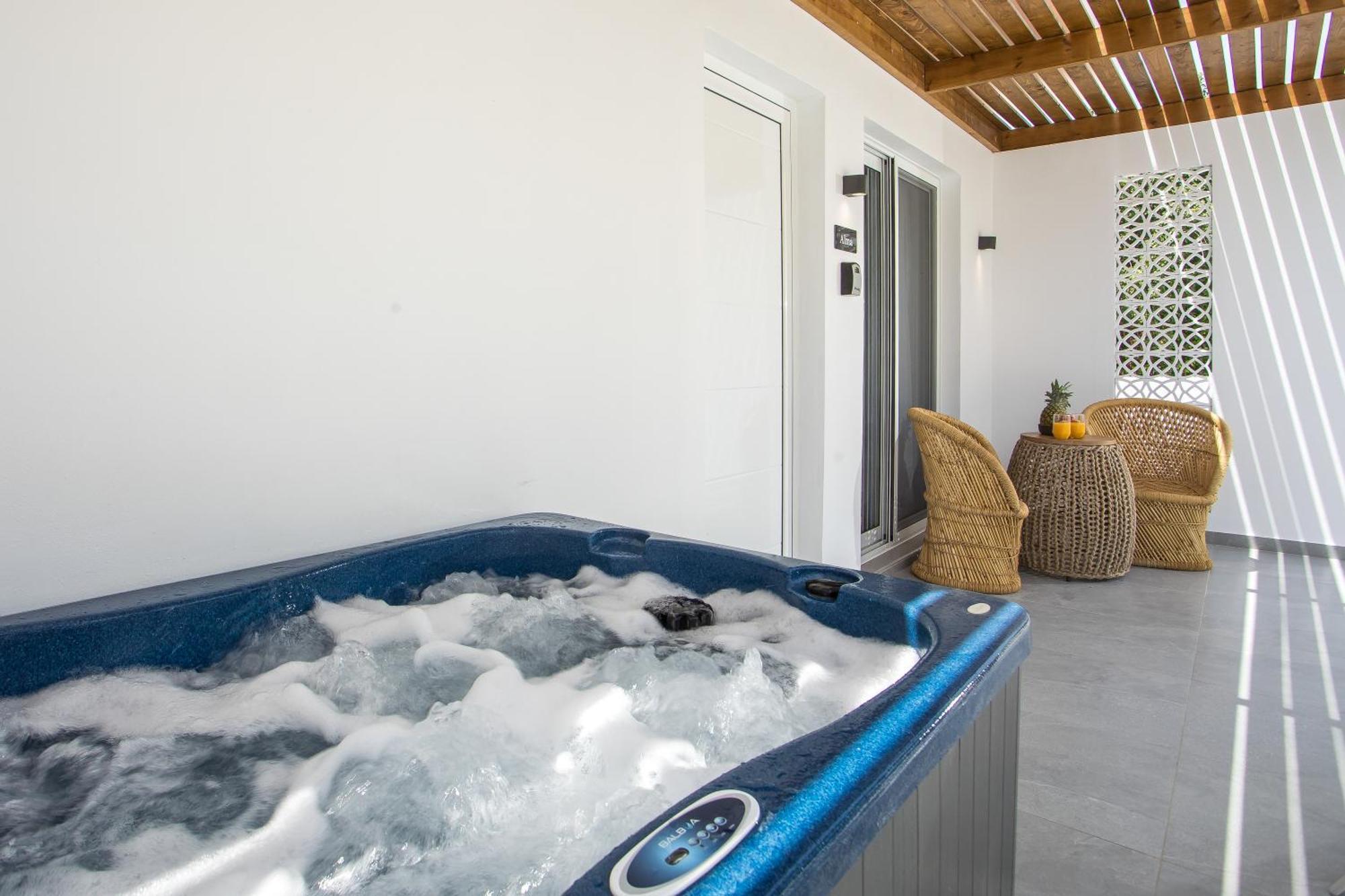 Calma Luxury Studios & Suites Faliraki Exterior foto